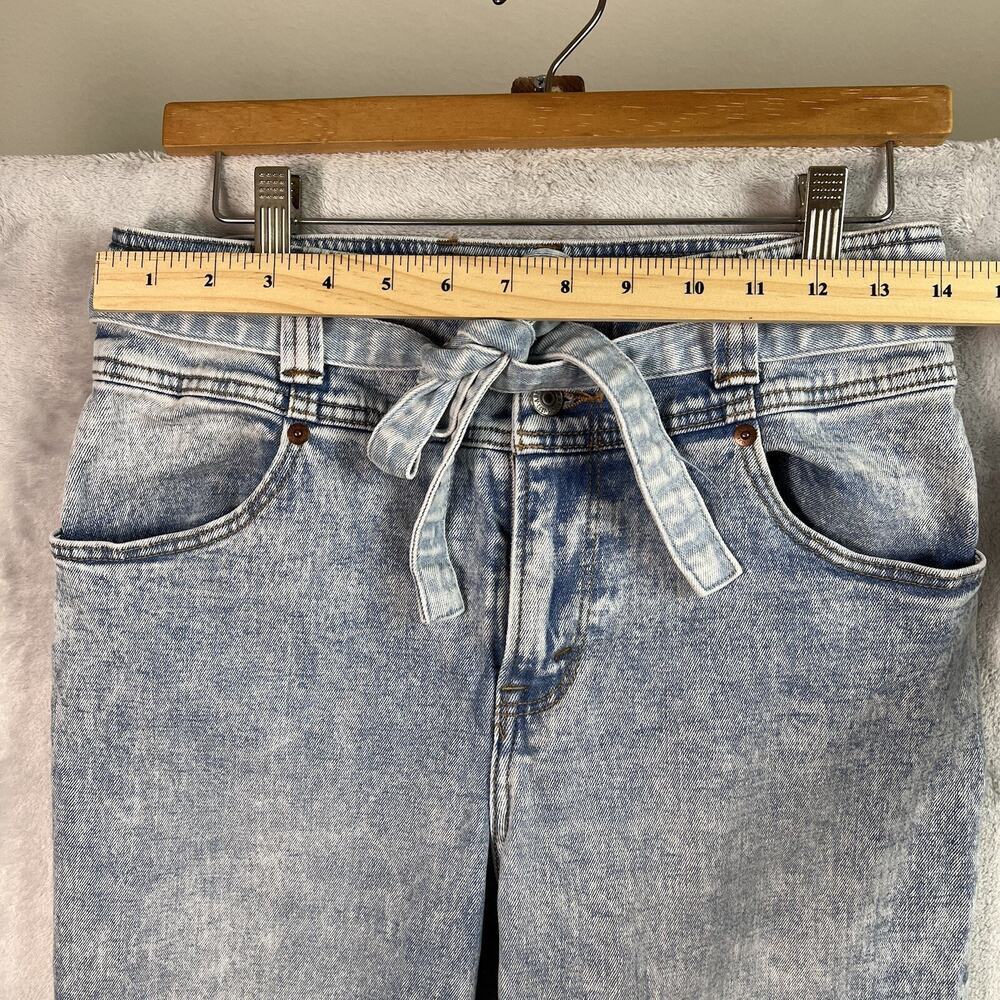 Abercrombie & Fitch Ultra High‎ Rise Mom Jeans Size 29 Paperbag Fit Light Wash - Picture 6 of 13